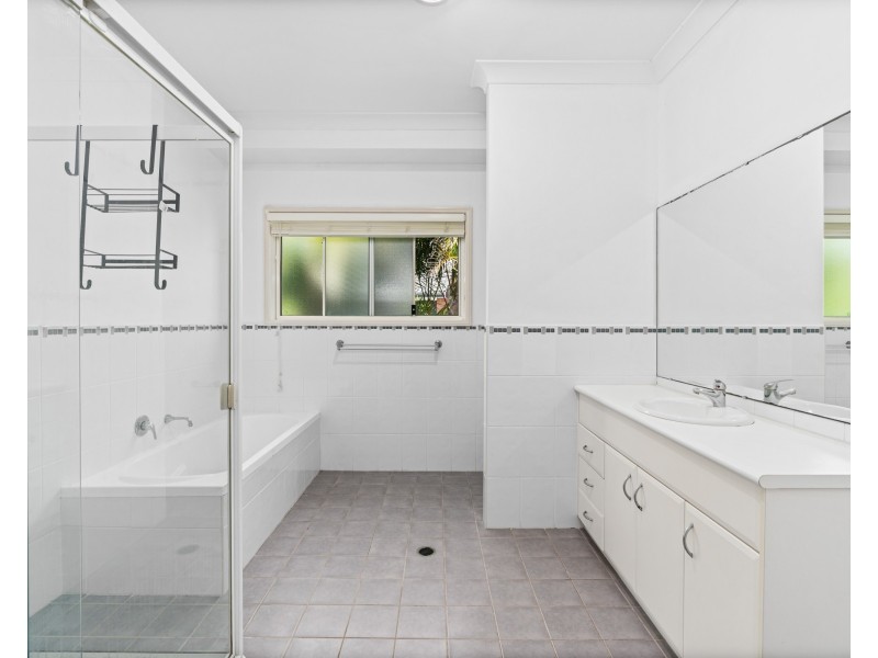 8 Minell Close, Wamberal NSW 2260