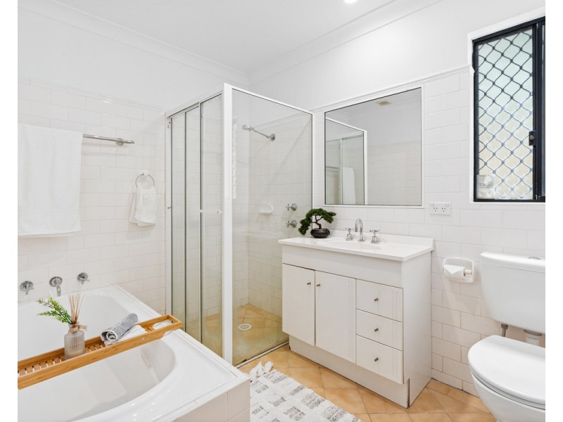 4/4 Broadview Avenue, Gosford NSW 2250