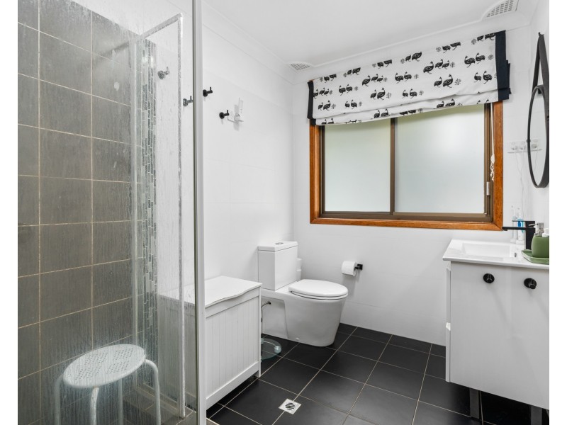 86 Bay View Avenue, East Gosford NSW 2250