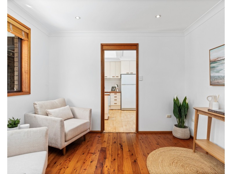 58 North Crescent, Wyoming NSW 2250