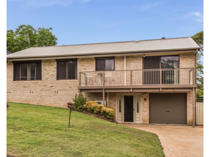 16 Beaumont Avenue, Wyoming NSW 2250
