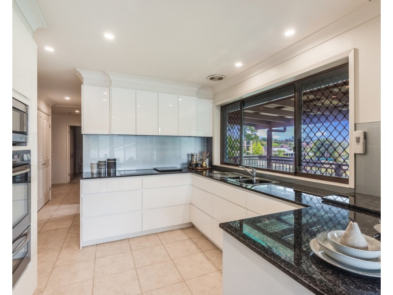 16 Beaumont Avenue, Wyoming NSW 2250