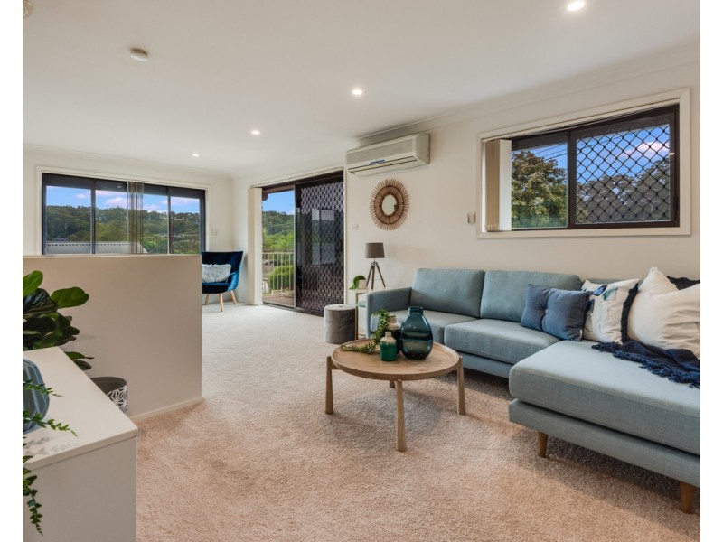 16 Beaumont Avenue, Wyoming NSW 2250