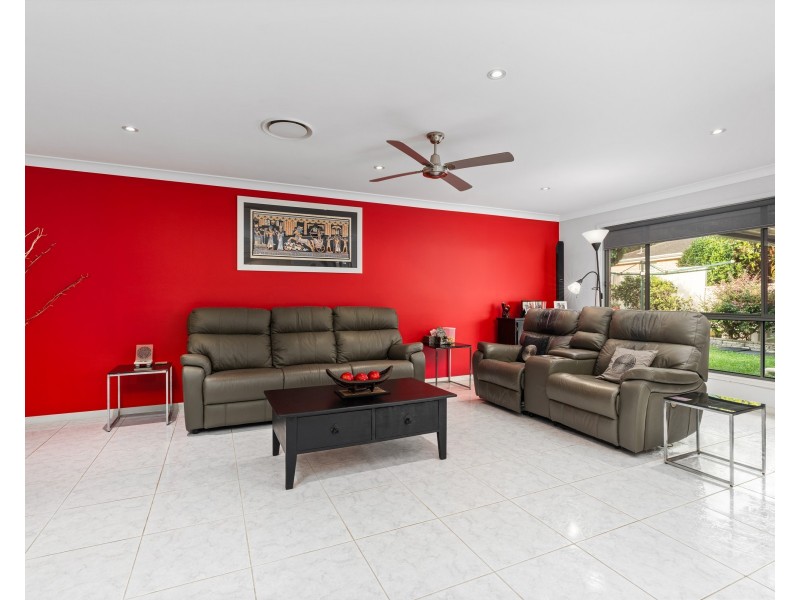 30 Cobbedah Drive, Springfield NSW 2250