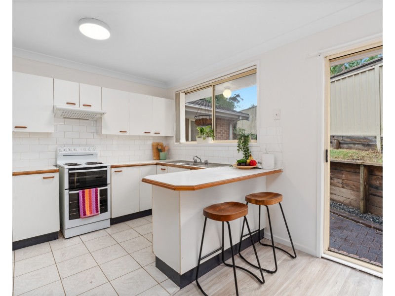 2/639 Pacific Highway, Wyoming NSW 2250