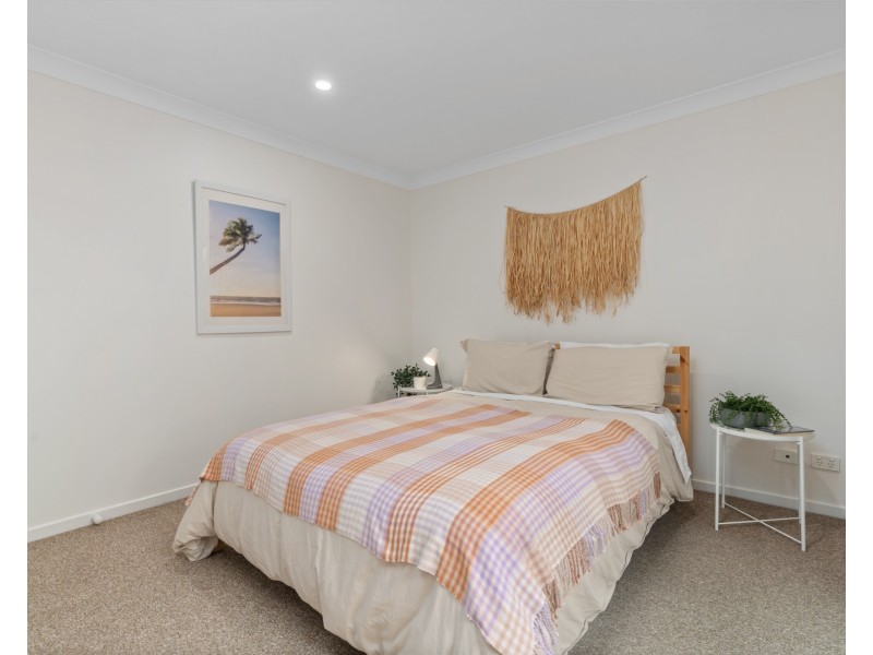 2/639 Pacific Highway, Wyoming NSW 2250