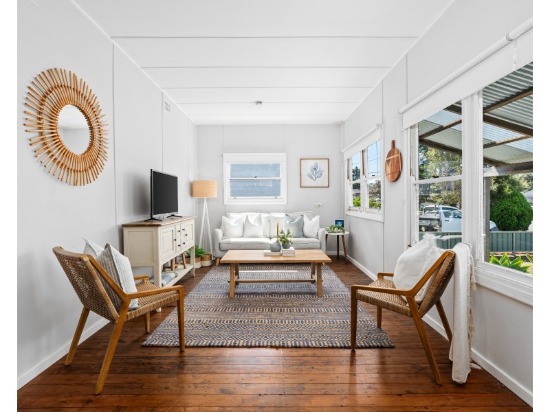 7 Marina Street, Budgewoi NSW 2262