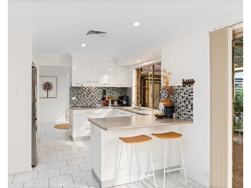 16 Yanderra Crescent, Narara NSW 2250