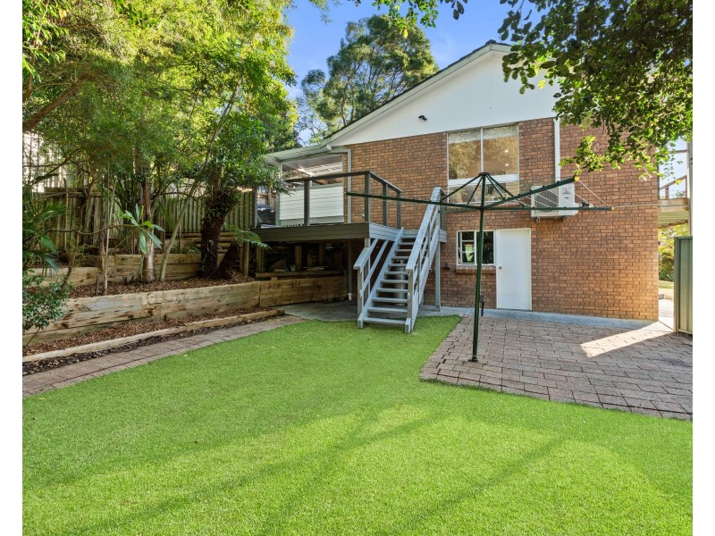 4 Binya Avenue, Wyoming NSW 2250