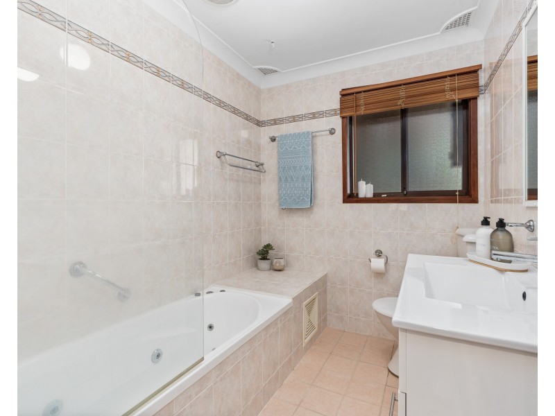 20 Maya Street, Wyoming NSW 2250