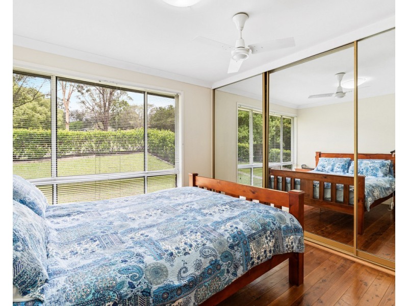 42 Karina Drive, Narara NSW 2250