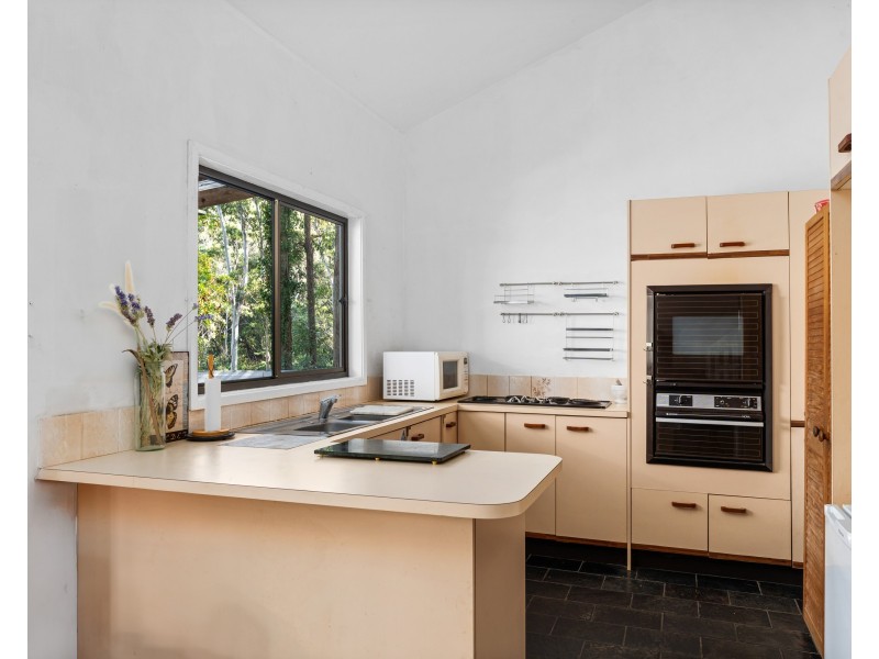 16 Surf Rider Avenue, North Avoca NSW 2260