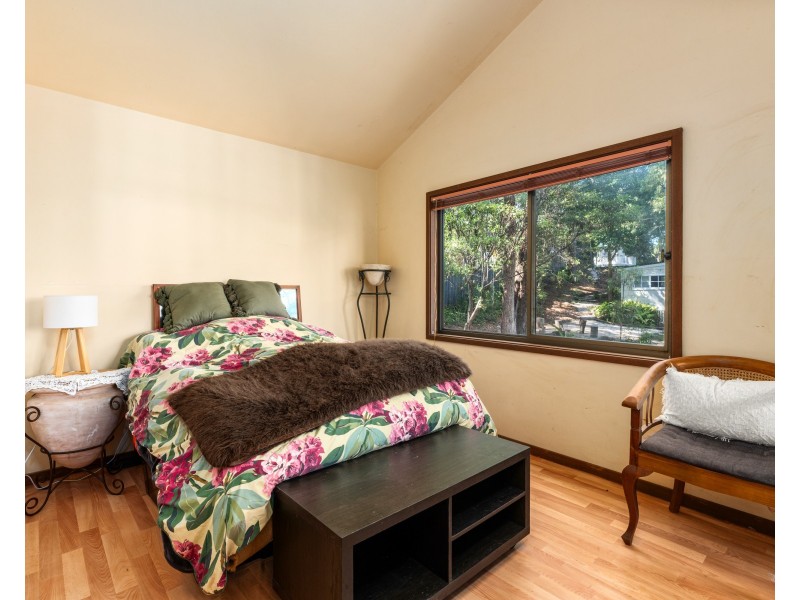 16 Surf Rider Avenue, North Avoca NSW 2260