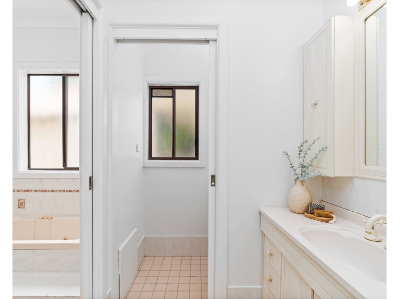 27 White Street, East Gosford NSW 2250