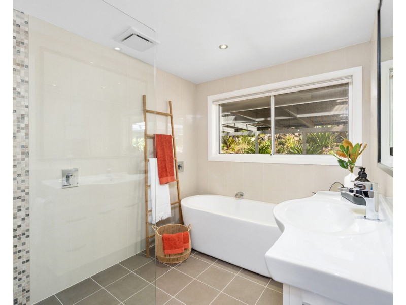 4 Victor Close, Tumbi Umbi NSW 2261