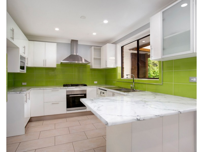 10 Fragar Avenue, Wyoming NSW 2250