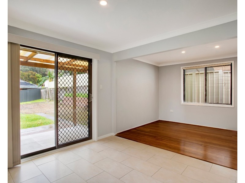 10 Fragar Avenue, Wyoming NSW 2250