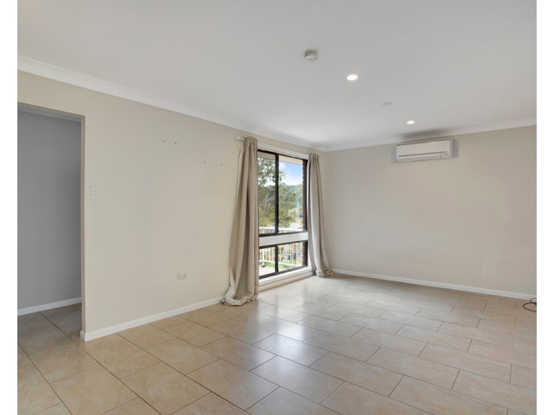 10 Fragar Avenue, Wyoming NSW 2250