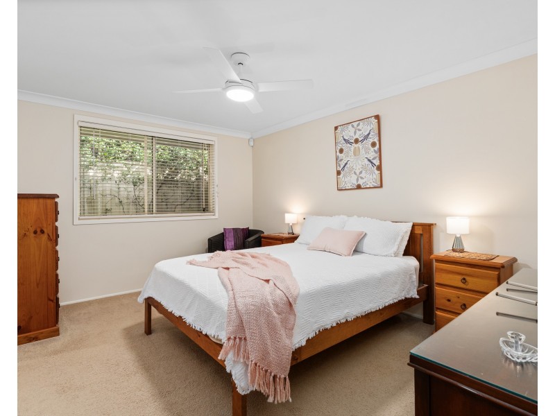 35 Thames Drive, Erina NSW 2250