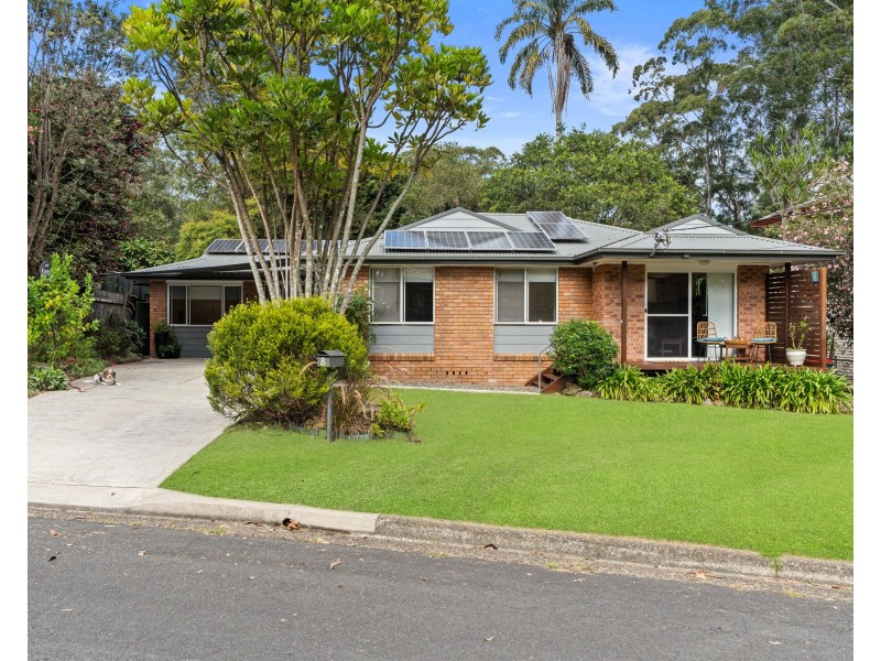 8 Pangari Close, Wyoming NSW 2250