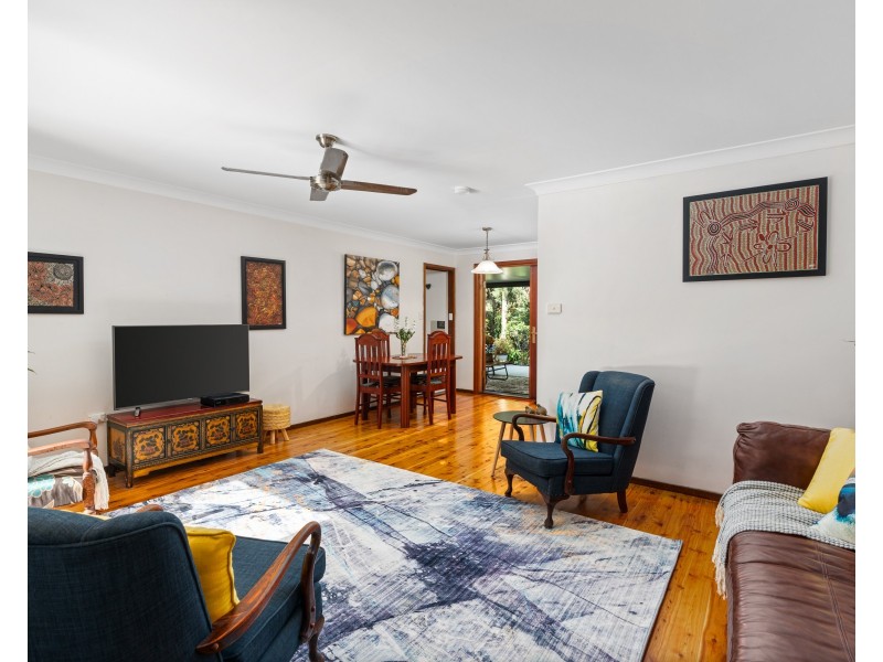 8 Pangari Close, Wyoming NSW 2250