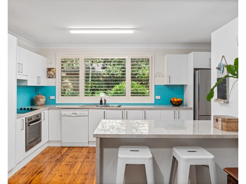 8 Pangari Close, Wyoming NSW 2250