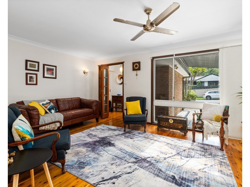 8 Pangari Close, Wyoming NSW 2250