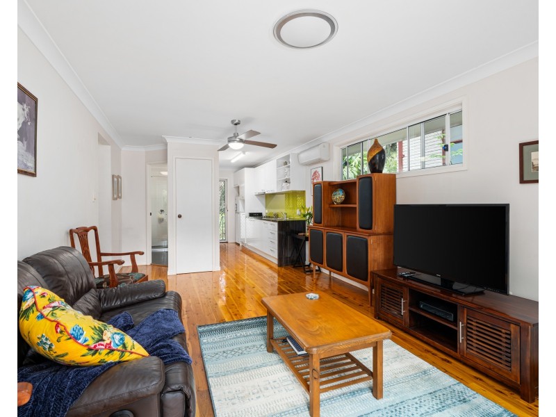 8 Pangari Close, Wyoming NSW 2250