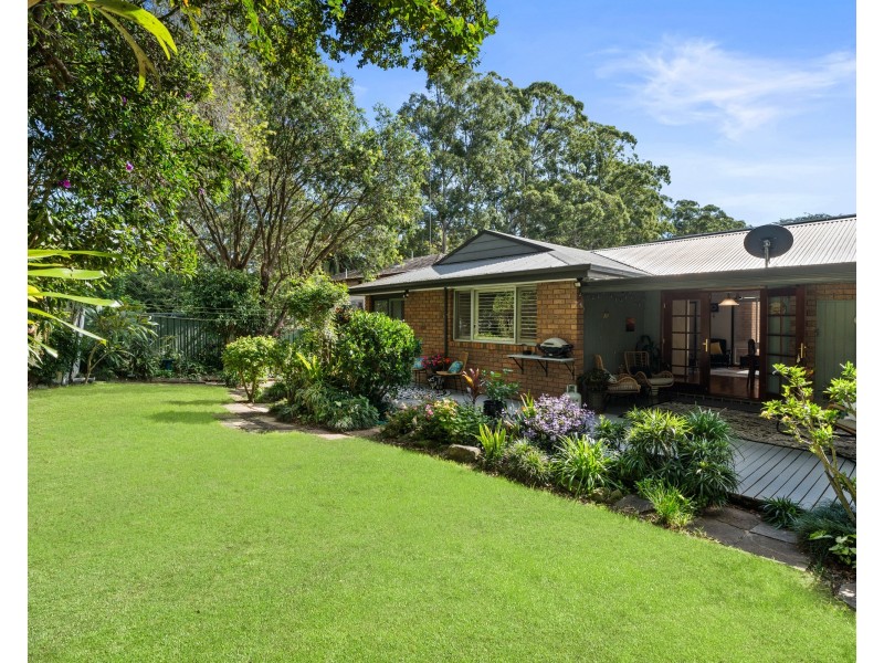 8 Pangari Close, Wyoming NSW 2250