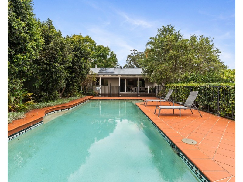 1 Windsor Road, Wamberal NSW 2260