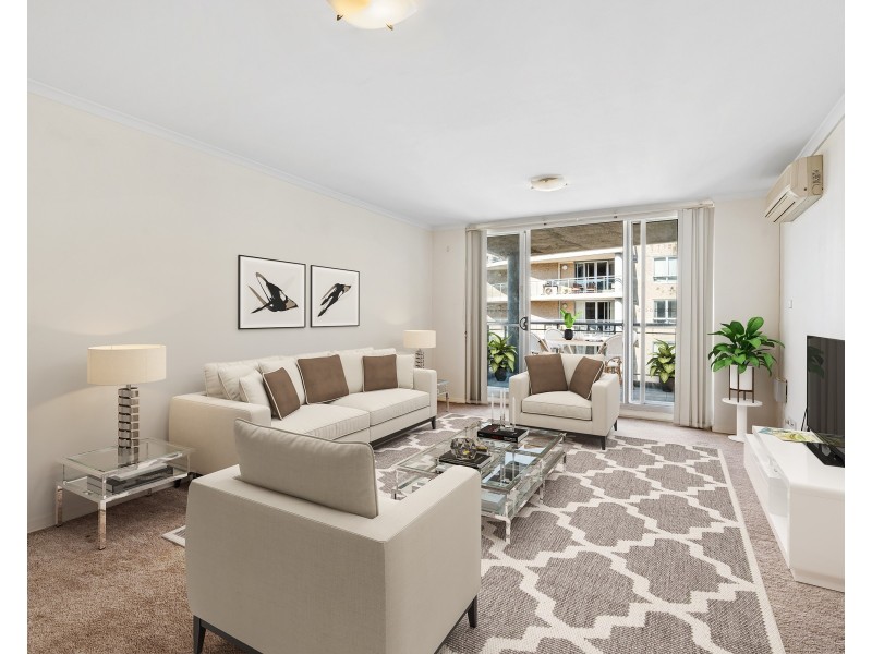 252/80 John Whiteway Drive, Gosford NSW 2250