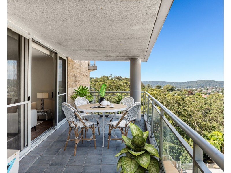 252/80 John Whiteway Drive, Gosford NSW 2250