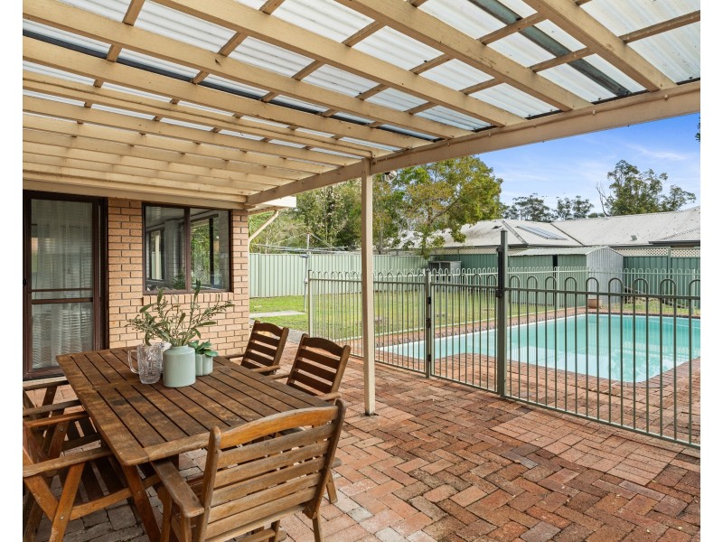 21 Halcyon Street, Wyoming NSW 2250