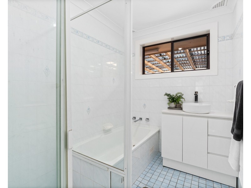 21 Halcyon Street, Wyoming NSW 2250