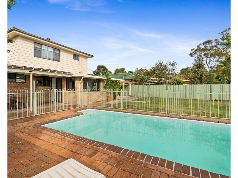 21 Halcyon Street, Wyoming NSW 2250