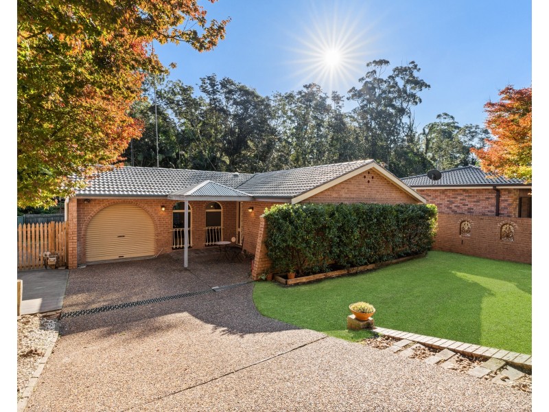27 Perratt Close, Lisarow NSW 2250
