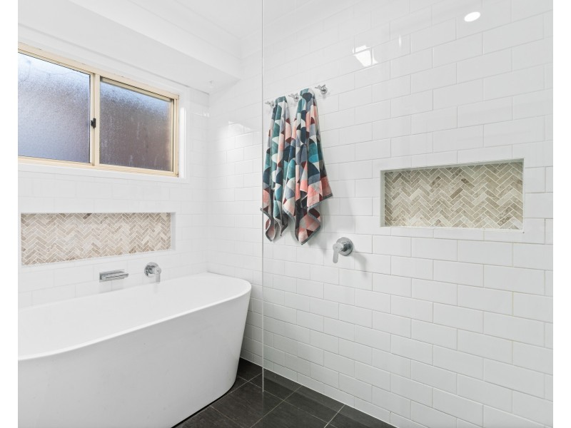 27 Perratt Close, Lisarow NSW 2250