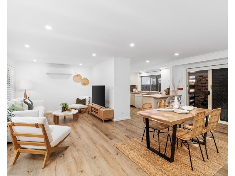 2 Guss Cannon Close, Green Point NSW 2251