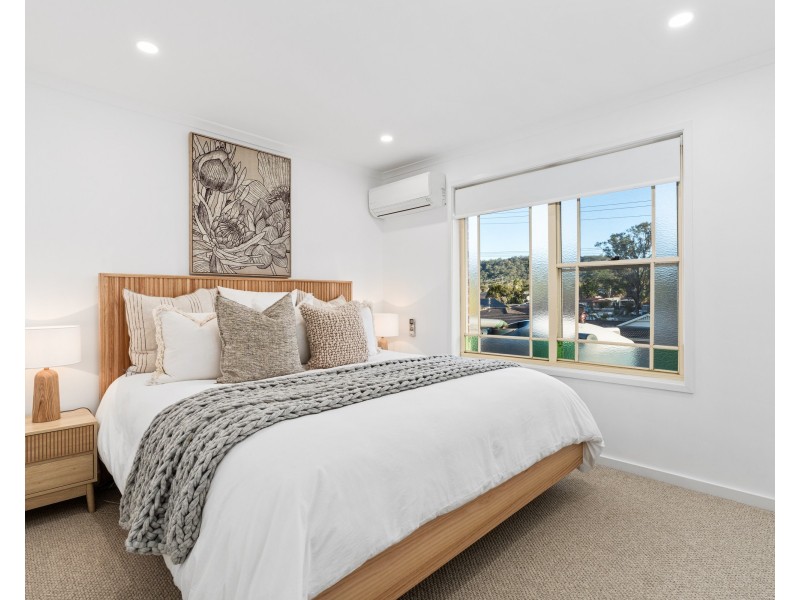 2 Guss Cannon Close, Green Point NSW 2251