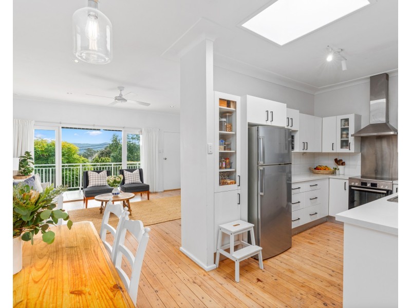 19 Orange Parade, Wyoming NSW 2250