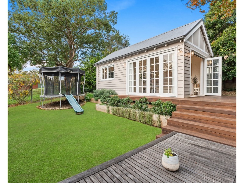 19 Orange Parade, Wyoming NSW 2250