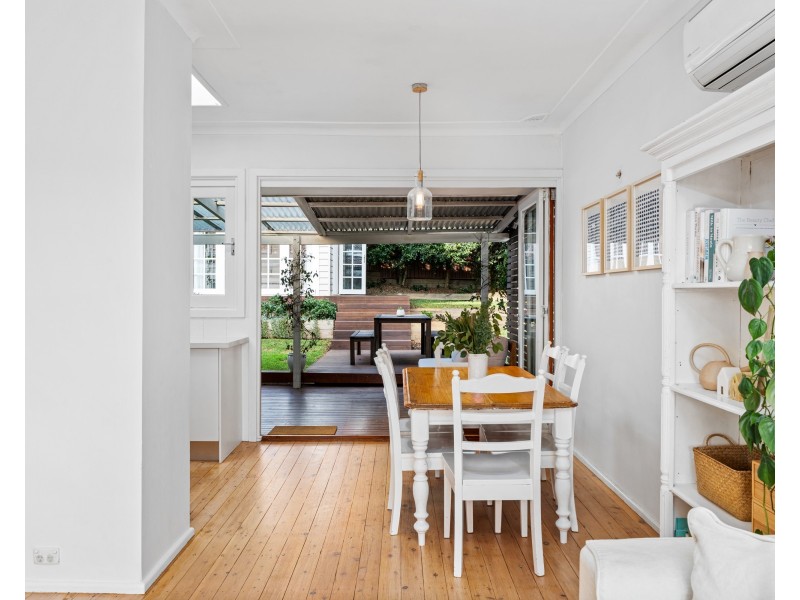 19 Orange Parade, Wyoming NSW 2250