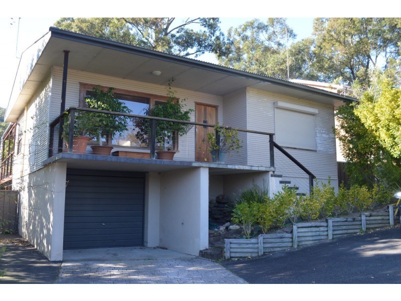 218 Avoca Drive, Green Point NSW 2251