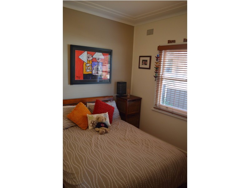 218 Avoca Drive, Green Point NSW 2251