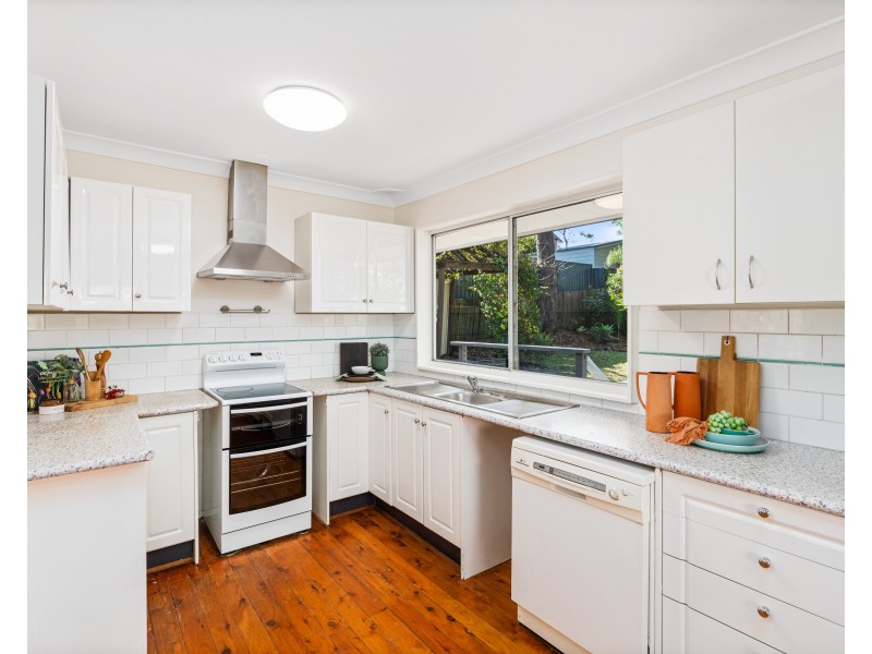 31 Adam Street, Narara NSW 2250