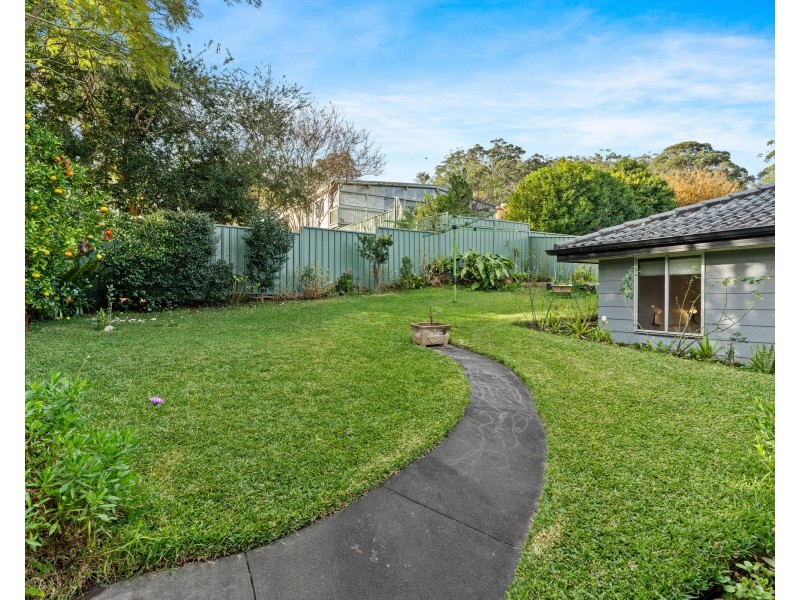 27 Angus Avenue, Wyoming NSW 2250