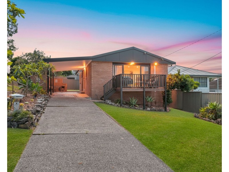 1 Girraween Avenue, Erina NSW 2250