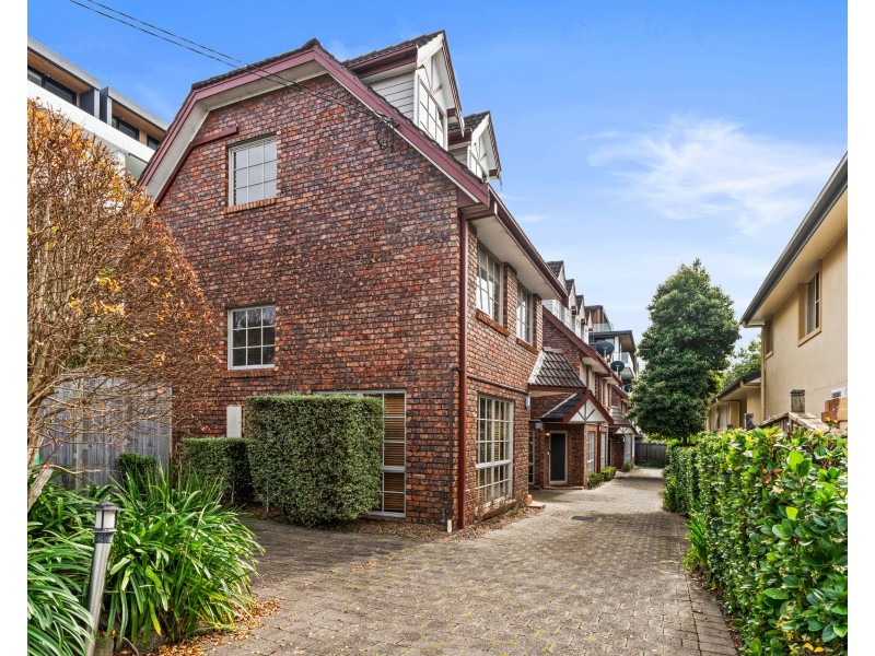 2/12 Duke Street, Point Frederick NSW 2250