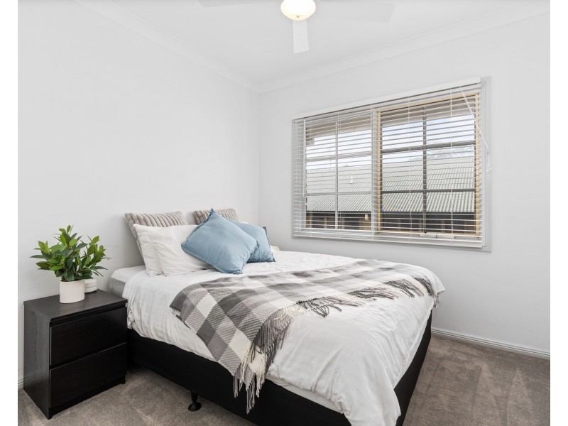 2/12 Duke Street, Point Frederick NSW 2250