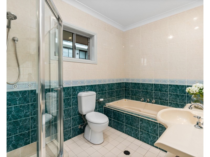 2/12 Duke Street, Point Frederick NSW 2250